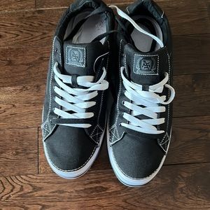 Airspeed size 13 mens